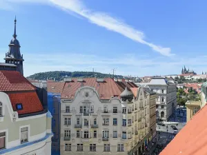 Prodej atypického bytu, Praha, Valentinská, 108 m2
