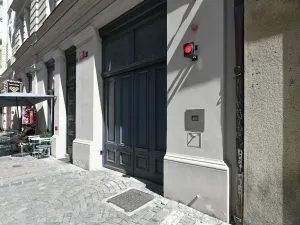 Prodej atypického bytu, Praha, Valentinská, 108 m2