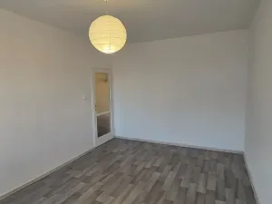 Pronájem bytu 2+1, Hradec Králové, třída SNP, 56 m2