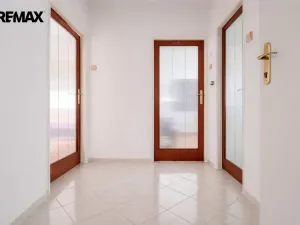 Prodej obchodního prostoru, Kolín - Kolín V, Ovčárecká, 554 m2