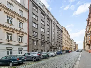 Prodej bytu 3+1, Praha - Holešovice, Letohradská, 77 m2