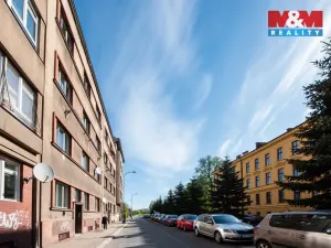 Pronájem bytu 2+1, Hradec Králové, Šimkova, 75 m2