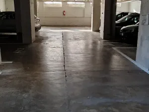 Pronájem garážového stání, Praha - Holešovice, U Pergamenky, 10 m2