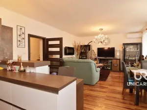 Prodej rodinného domu, Božice, 233 m2