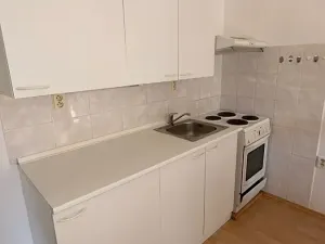 Pronájem bytu 2+kk, Pardubice, nábřeží Závodu míru, 64 m2