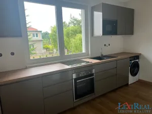 Pronájem rodinného domu, Praha - Vinoř, Dašická, 130 m2