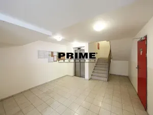Pronájem bytu 2+kk, Praha - Žižkov, Jeseniova, 57 m2