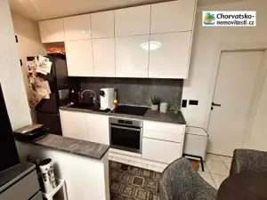 Prodej bytu 2+kk, Malinska, Chorvatsko, 32 m2