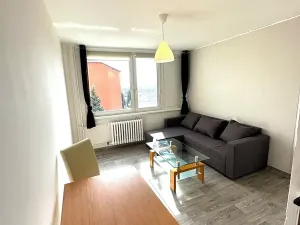 Pronájem bytu 2+kk, Praha - Horní Počernice, Běchorská, 35 m2