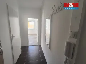 Pronájem bytu 1+kk, Ústí nad Labem - Krásné Březno, Dr. Horákové, 32 m2