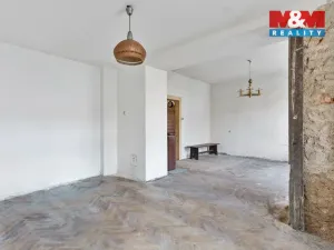 Prodej bytu 2+1, Hejnice, 72 m2