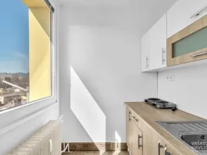 Pronájem bytu 1+kk, Dvůr Králové nad Labem, Macharova, 27 m2