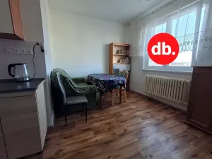 Pronájem bytu 2+1, Karlovy Vary, Krymská, 51 m2