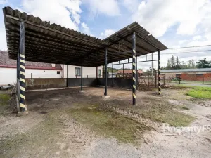 Prodej kanceláře, Okna, 475 m2