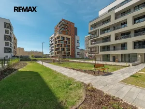 Pronájem bytu 3+kk, Praha - Hloubětín, Poděbradská, 77 m2