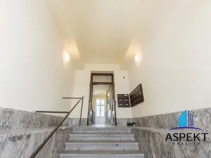 Pronájem bytu 3+1, Praha - Nové Město, Tyršova, 100 m2