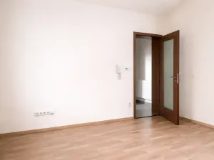 Pronájem bytu 1+kk, Chrudim, Pobřežní, 23 m2