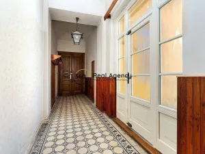 Prodej bytu 2+1, Praha - Smíchov, Štefánikova, 93 m2