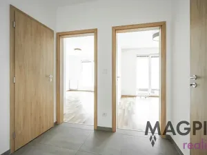 Prodej bytu 2+kk, Praha - Uhříněves, Oty Bubeníčka, 45 m2