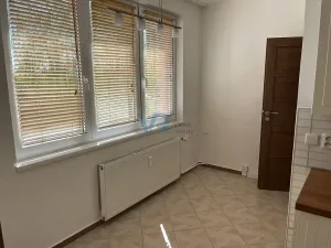 Prodej bytu 2+1, Trhové Sviny, Sídliště, 58 m2