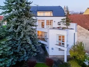 Prodej kanceláře, Křižanov, Benešovo náměstí, 530 m2