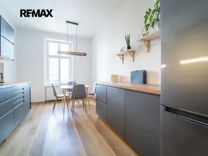 Prodej bytu 2+1, Praha - Karlín, Pernerova, 62 m2