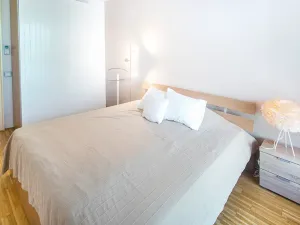 Pronájem bytu 2+kk, Praha - Karlín, Rohanské nábřeží, 59 m2