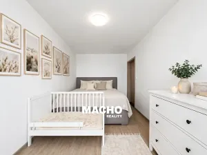 Prodej bytu 2+kk, Praha - Černý Most, Bryksova, 46 m2