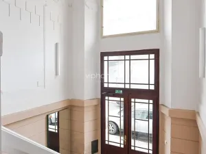 Pronájem bytu 3+1, Praha - Bubeneč, U akademie, 169 m2