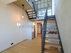 Pronájem bytu 2+kk, Praha - Vysočany, Kolbenova, 64 m2