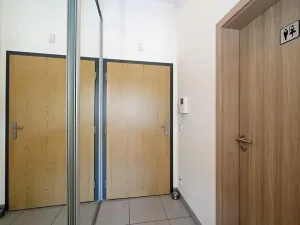 Pronájem bytu 1+kk, Praha - Liboc, Evropská, 51 m2