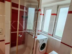 Prodej bytu 3+1, Ostrov, Hlavní třída, 76 m2