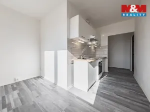 Prodej bytu 4+1, Volary, Sídl. Míru, 80 m2