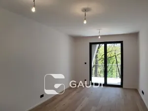 Prodej bytu 1+kk, Praha, Mezitraťová, 32 m2