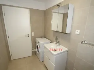 Pronájem bytu 2+kk, Znojmo, Jarošova, 45 m2