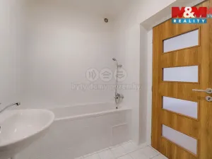 Pronájem bytu 2+kk, Jablonec nad Nisou, Anenské náměstí, 62 m2