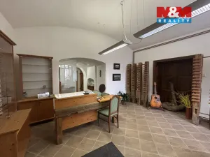 Pronájem obchodního prostoru, Úštěk - Úštěk-Vnitřní Město, Mírové náměstí, 34 m2