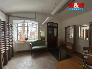 Pronájem obchodního prostoru, Úštěk - Úštěk-Vnitřní Město, Mírové náměstí, 34 m2