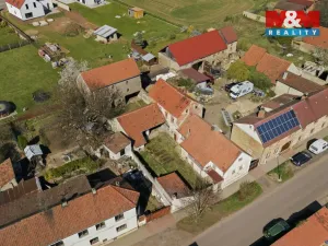 Prodej zemědělské usedlosti, Kněževes, Pražská, 90 m2