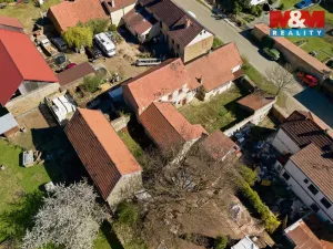 Prodej zemědělské usedlosti, Kněževes, Pražská, 90 m2
