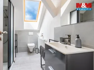 Pronájem atypického bytu, Hoštice, 60 m2