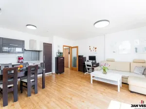 Prodej bytu 3+kk, Praha - Třeboradice, Špeciánova, 74 m2
