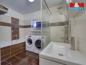 Prodej rodinného domu, Bavoryně, 127 m2