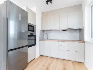 Pronájem bytu 2+kk, Praha, Waltariho, 45 m2