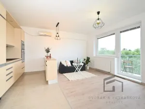 Pronájem bytu 2+kk, Praha - Kbely, Toužimská, 47 m2