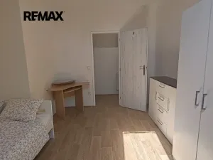 Pronájem atypického bytu, Drahelčice, V Brance, 164 m2