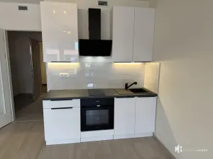Pronájem bytu 1+kk, Praha - Hloubětín, Poděbradská, 35 m2