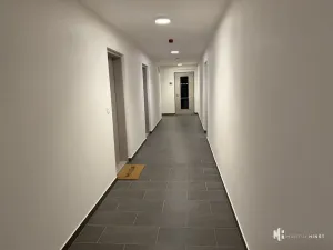 Pronájem bytu 1+kk, Praha - Hloubětín, Poděbradská, 35 m2