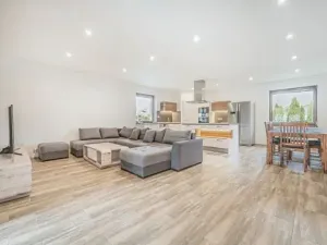 Prodej rodinného domu, Cvrčovice, Školní, 158 m2