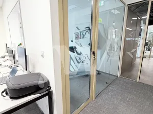 Pronájem kanceláře, Praha - Holešovice, Pod dráhou, 700 m2